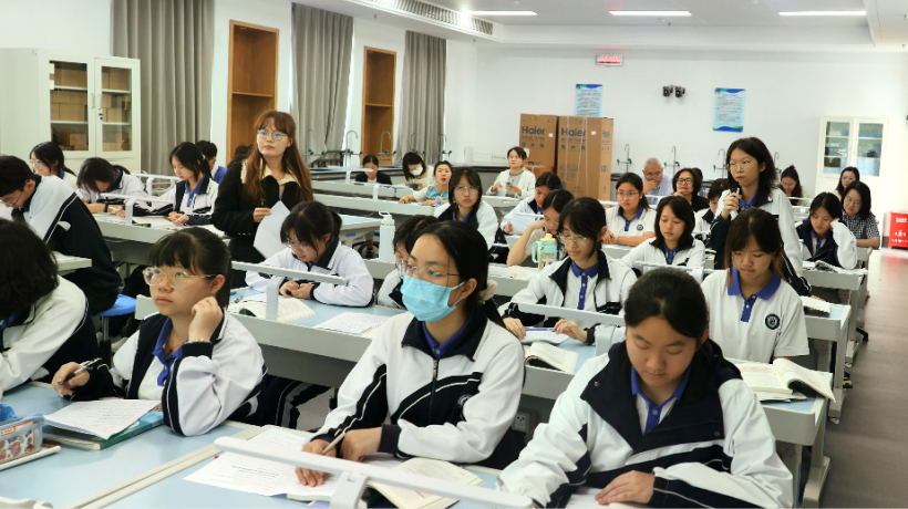 俄语编辑室赴深圳北理莫斯科大学附属实验中学开展初中俄语新教材回访