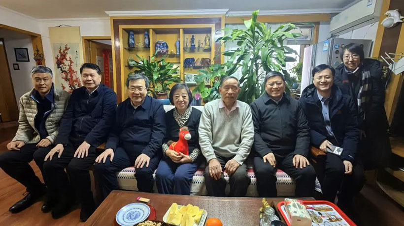 岁启丙午暖桑榆 情系人教续新章